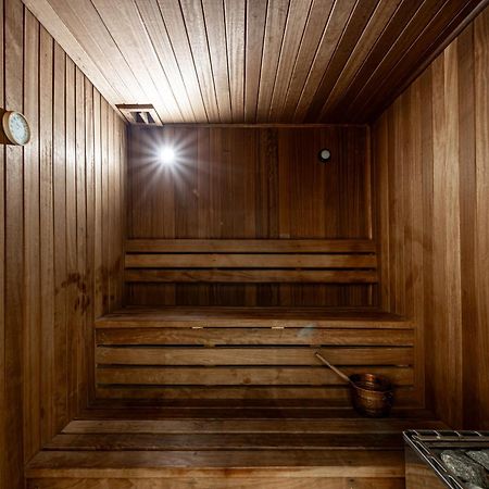Radisson Blu Hotel&Residence Nairobi Arboretum Extérieur photo A Finnish sauna