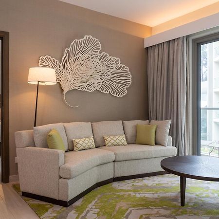 Radisson Blu Hotel&Residence Nairobi Arboretum Extérieur photo A living room at the hotel