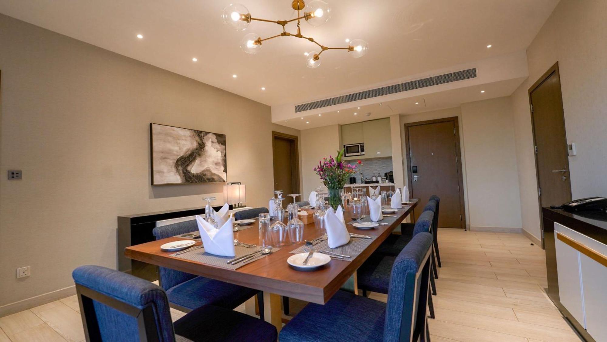Radisson Blu Hotel&Residence Nairobi Arboretum Extérieur photo A dining room at the hotel