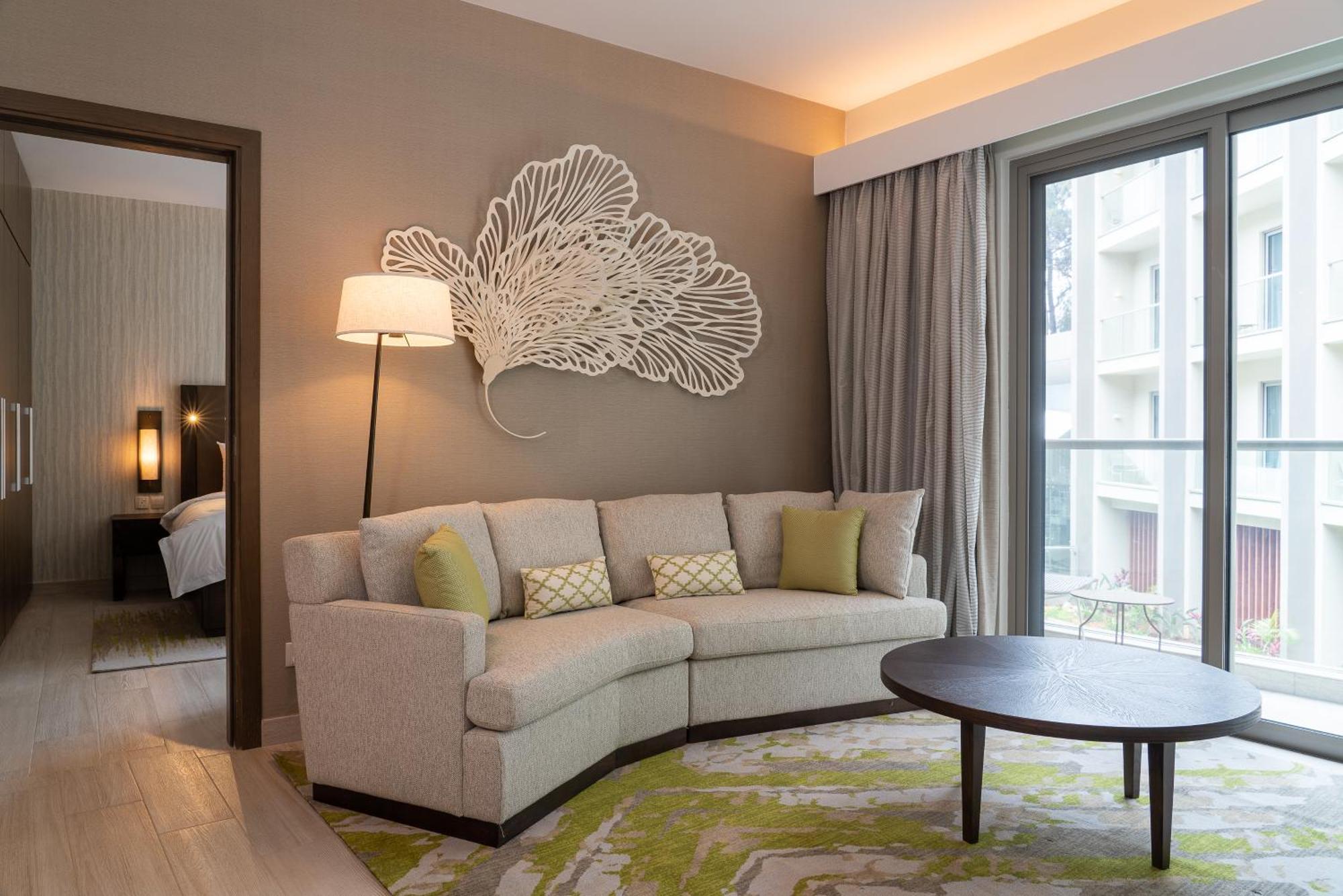 Radisson Blu Hotel&Residence Nairobi Arboretum Extérieur photo A living room at the hotel